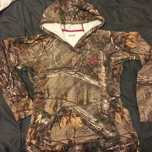 Women’s Realtree lightweight hoodie size L